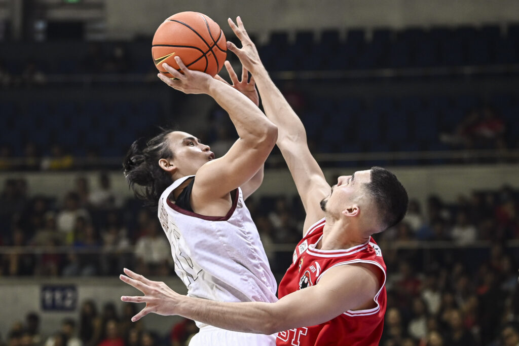Cagulangan leads UP over UE to stay unscathed