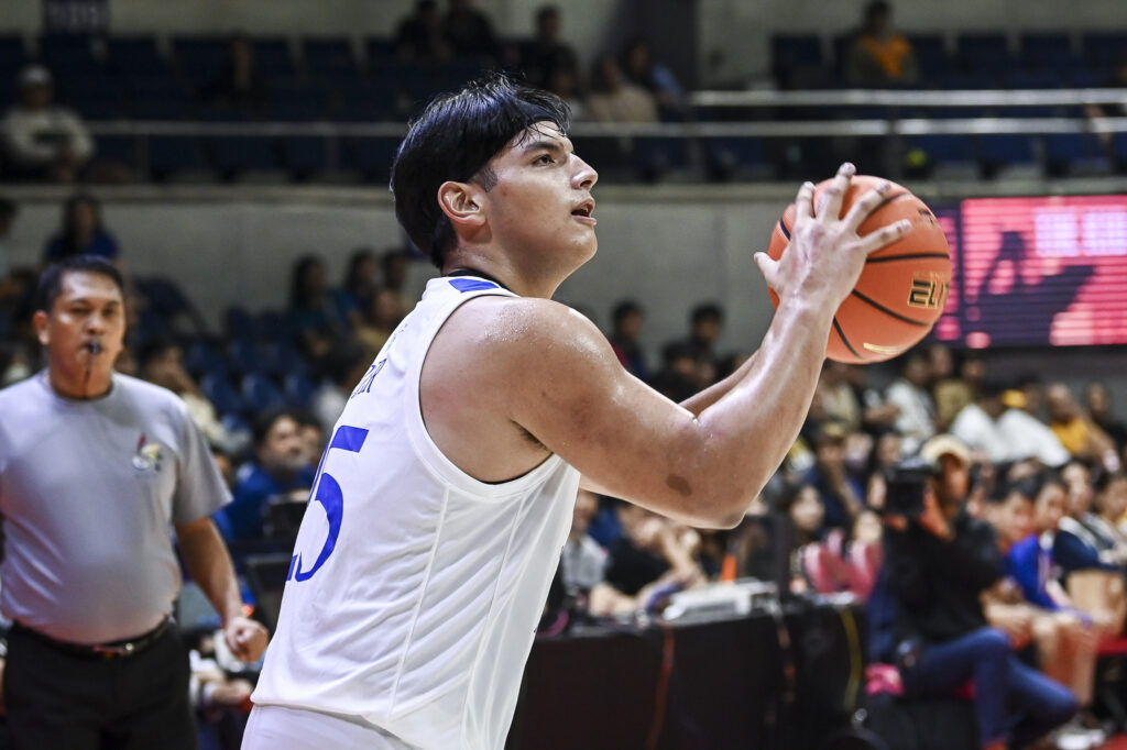 Porter breaks out as Ateneo escapes Manzano, Adamson